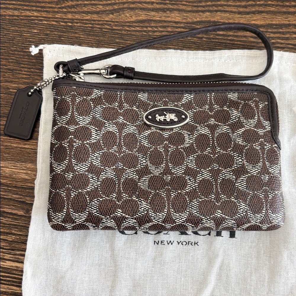 Coach Signature Monogram Strap L-Zip Wristlet EUC w/ Dust Bag - Picture 3 of 7
